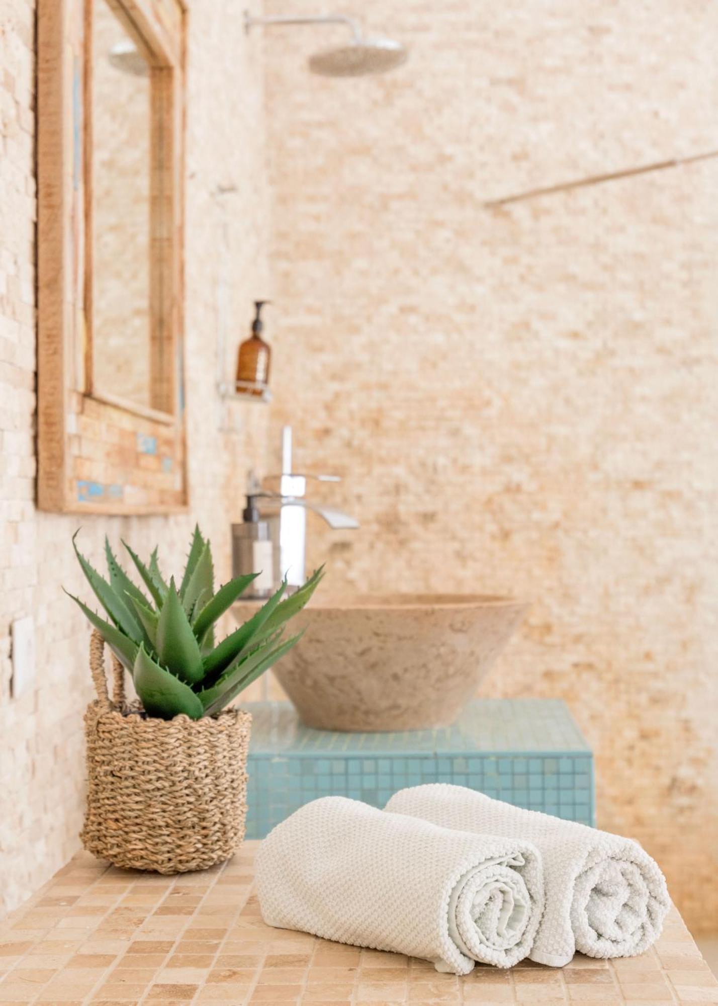 Wellness Retreat With Sauna & Jacuzzi - 1 Min To Opera บูดาเปสต์ ภายนอก รูปภาพ
